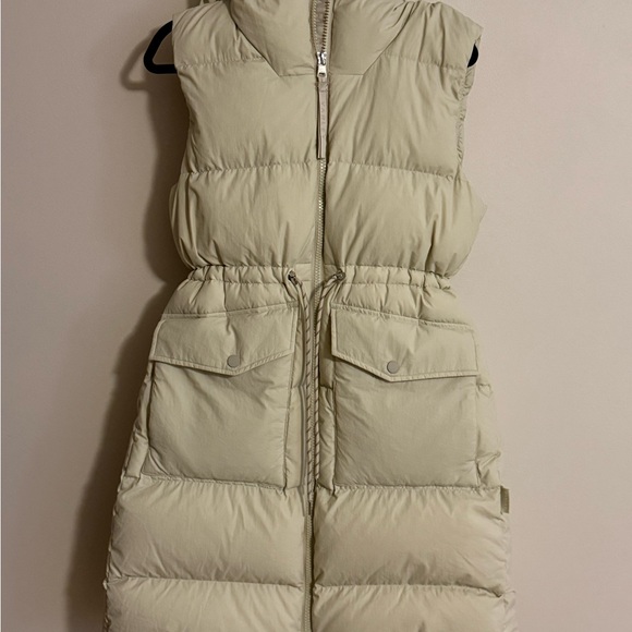 Varley Beige Puffer Vest - Picture 4 of 8